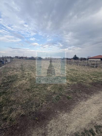 Teren Construcții intravilan de 500 mp, în Stupini