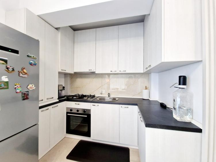 Apartament cu 3 camere decomandat, mobilat în Tomis Plus