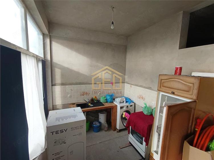 Casă cu Teren 1900 Mp în Central