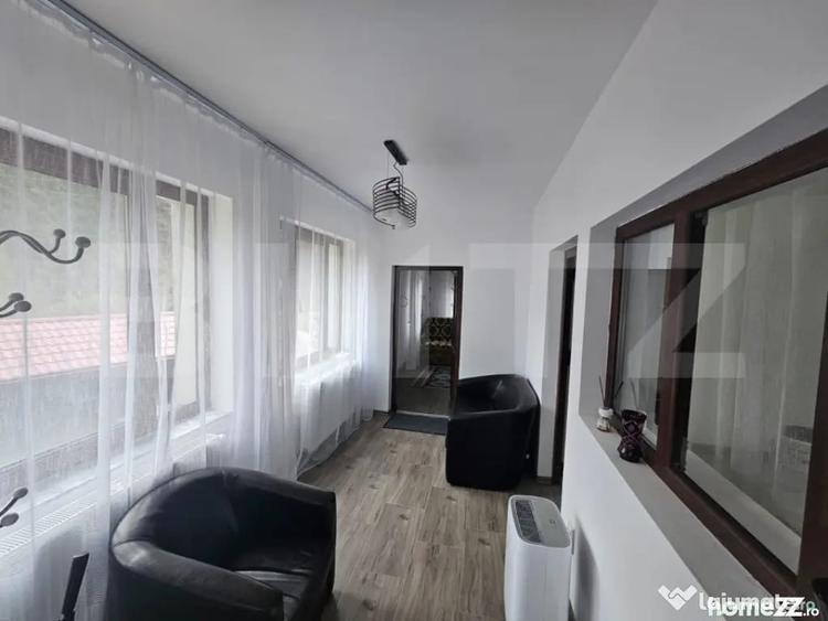 Casă cu 6 camere cu Teren 1565 Mp în Popești