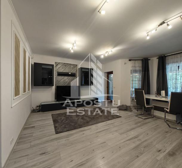 Duplex cu 5 camere cu Canalizare în Dumbrăvița