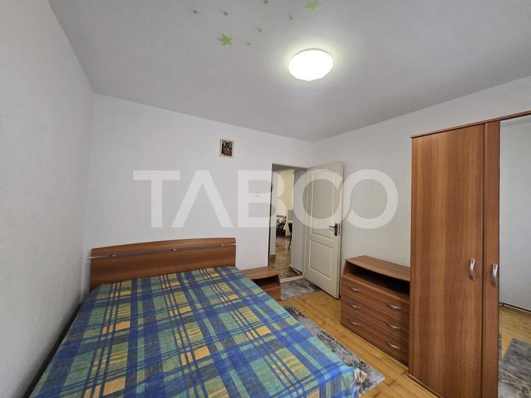 Apartament cu 2 camere decomandat, mobilat în Vasile Aaron