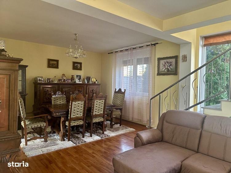 Casă cu 4 camere cu Teren 1380 Mp în Central