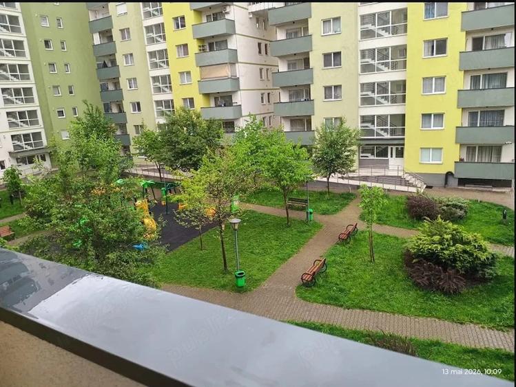 Apartament cu 2 camere semidecomandat în Tractorul