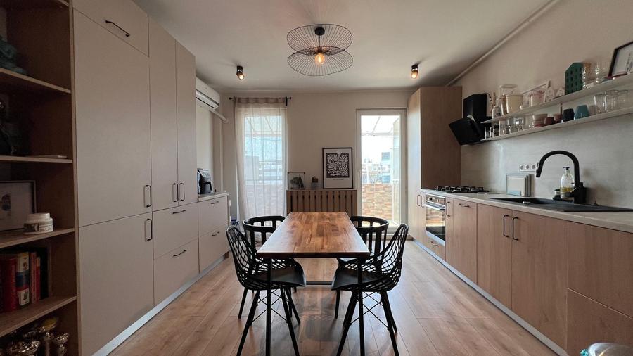 Apartament cu 3 camere decomandat, mobilat în Eminescu