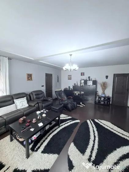 Casă cu 4 camere cu Teren 500 Mp în Central