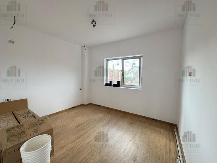 Casă individuală cu 5 camere cu Teren 275 Mp în Berceni