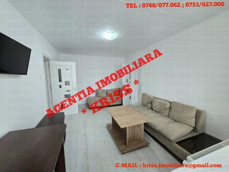 Apartament cu 2 camere semidecomandat în Craiovei