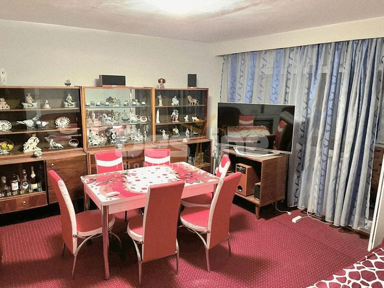 Apartament cu 3 camere decomandat în 9 Mai