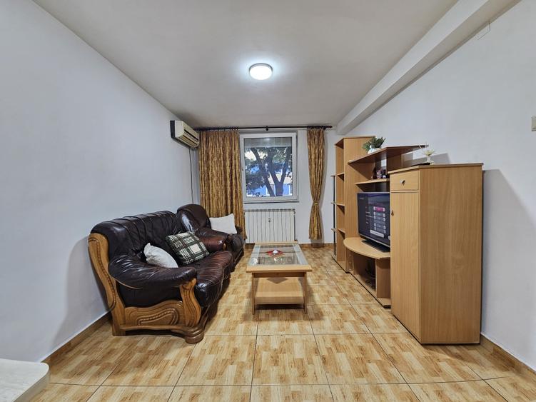 Apartament cu 2 camere semidecomandat în Far