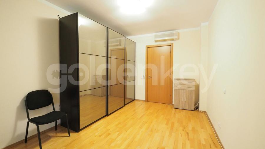 Duplex cu 6 camere cu Piscina în Iancu Nicolae