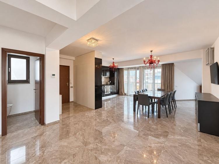 Apartament cu 4 camere decomandat, mobilat în Domenii