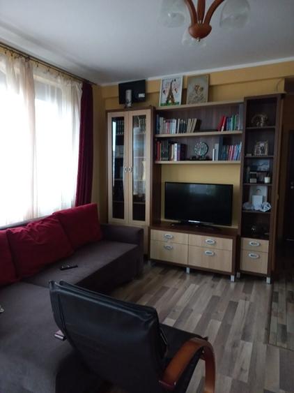Apartament cu 3 camere decomandat în Soarelui