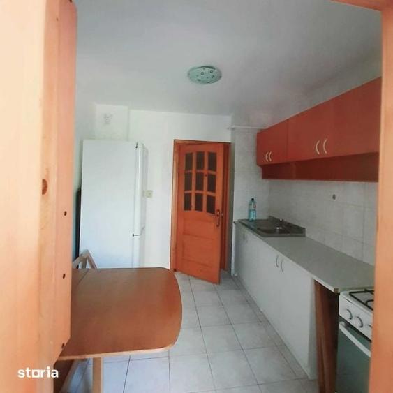 Inchiriez apartament 3 camere - 7