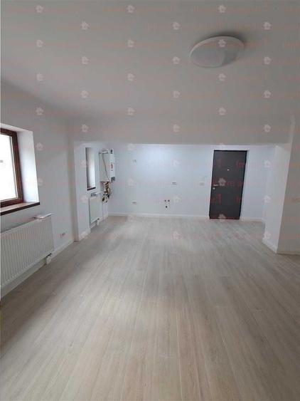 Apartament cu 2 camere semidecomandat în Dămăroaia