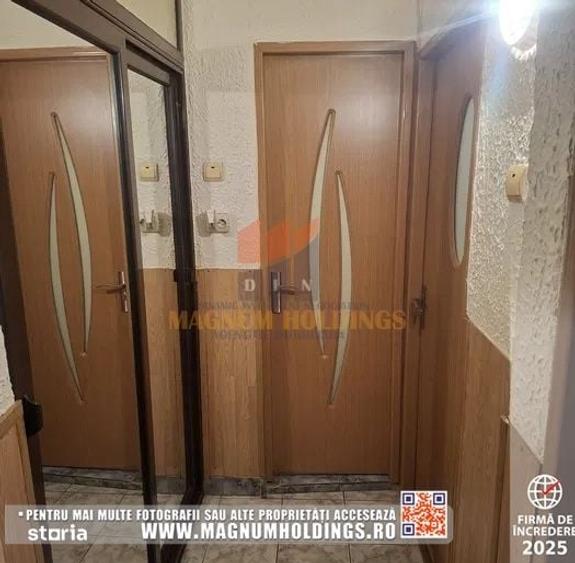 Apartament cu 3 camere decomandat în Prundu