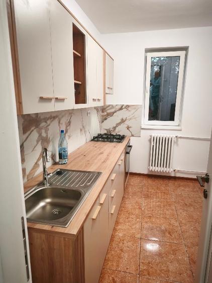 Apartament cu 2 camere semidecomandat, mobilat în Tomis II