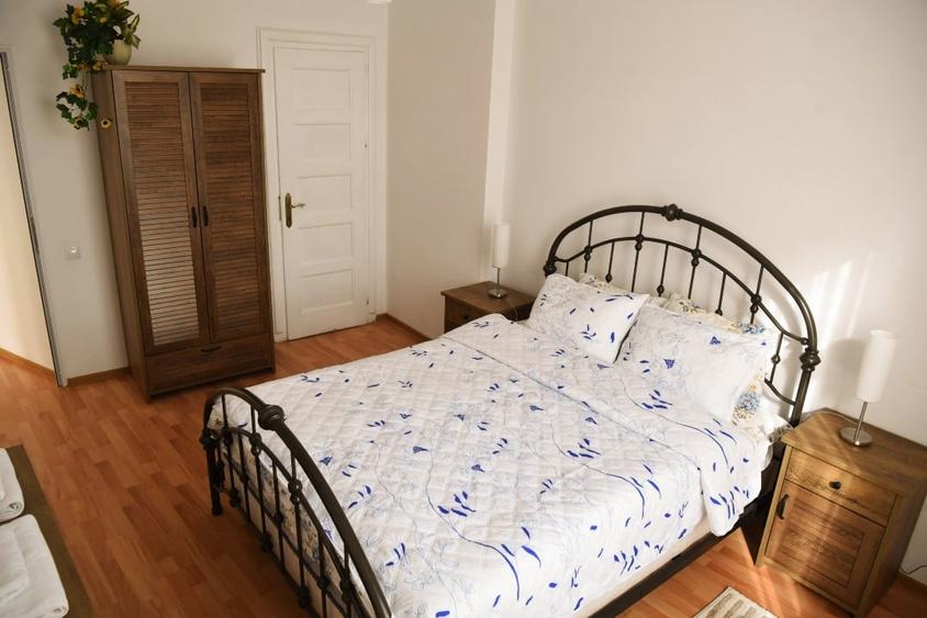 Apartament cu 4 camere decomandat, mobilat în Centrul Istoric