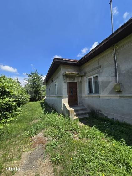 Casă cu 3 camere cu Teren 1500 Mp în Central