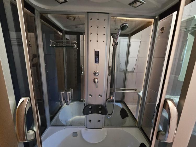 Apartament cu 3 camere decomandat, mobilat în Centrul Civic