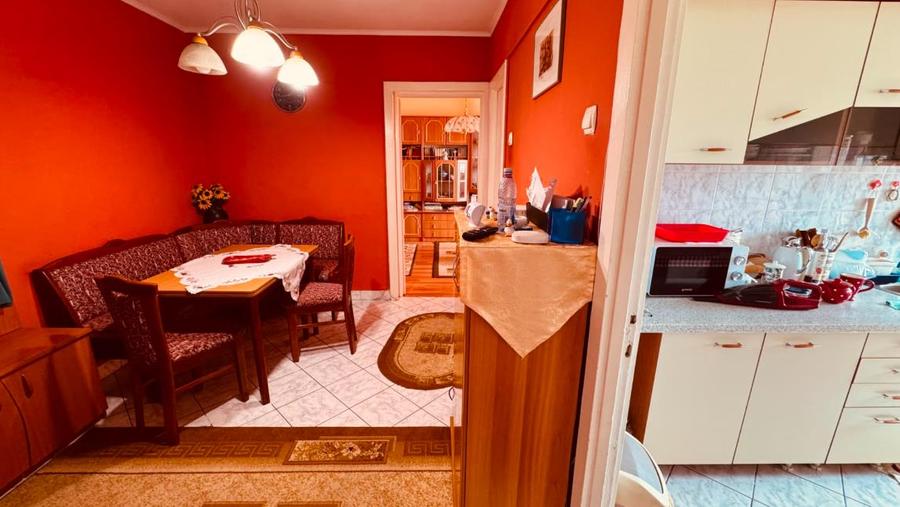 Apartament cu 2 camere decomandat în Astra