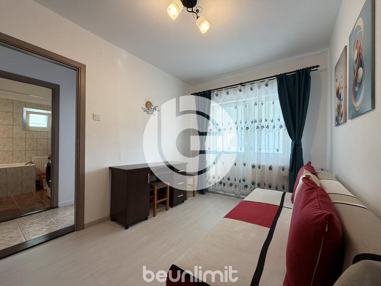 Apartament cu 3 camere decomandat, mobilat în Vasile Aaron