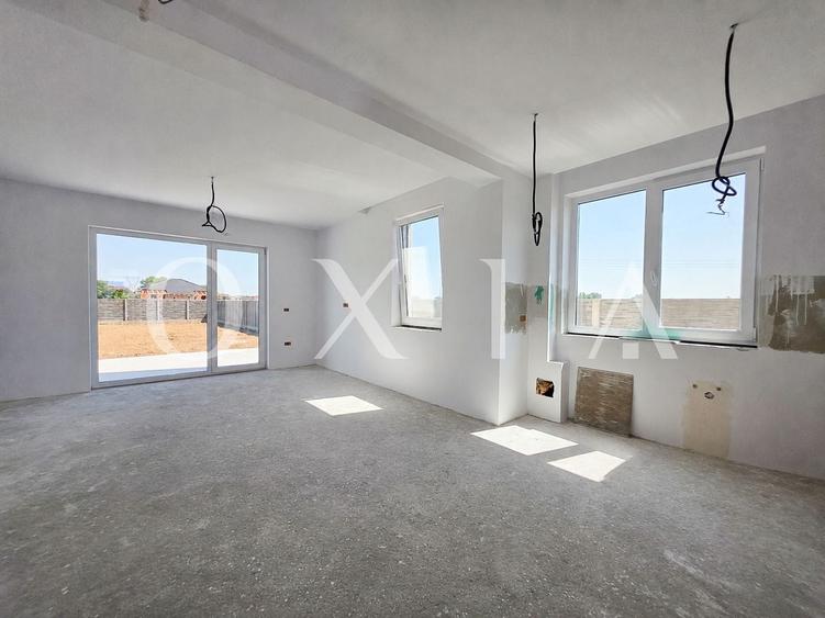 Duplex cu 3 camere cu Canalizare în Moșnița Nouă
