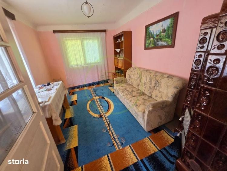 Casă cu 4 camere decomandat în Gura Râului