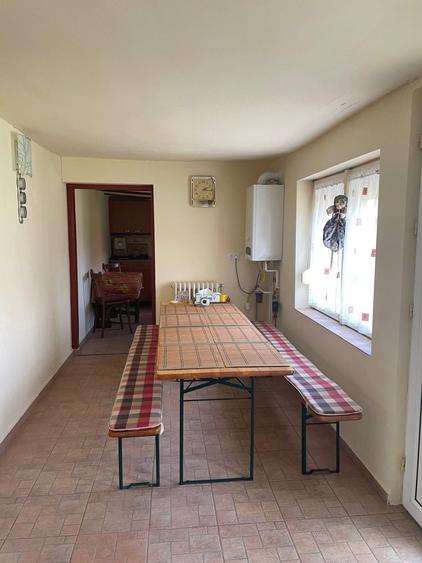 Casă cu 2 camere în Iratoșu