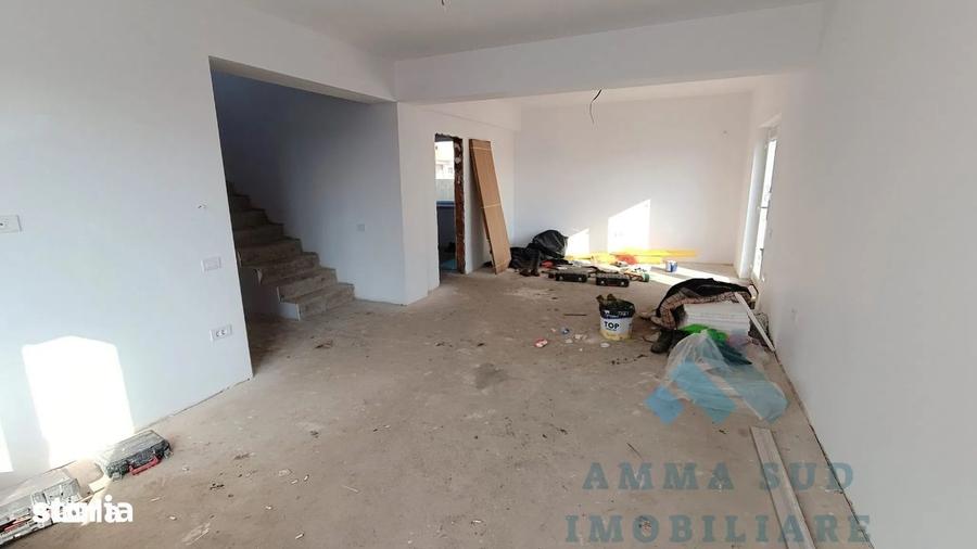 Casă cu 4 camere cu Canalizare în Glina