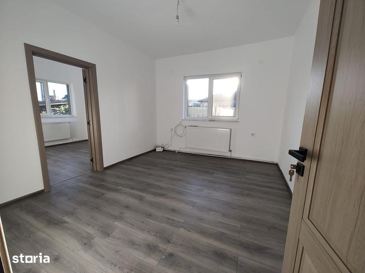 Casă cu 5 camere cu Teren 250 Mp în Iris