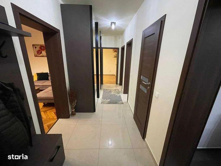 Apartament cu 3 camere în Plopilor