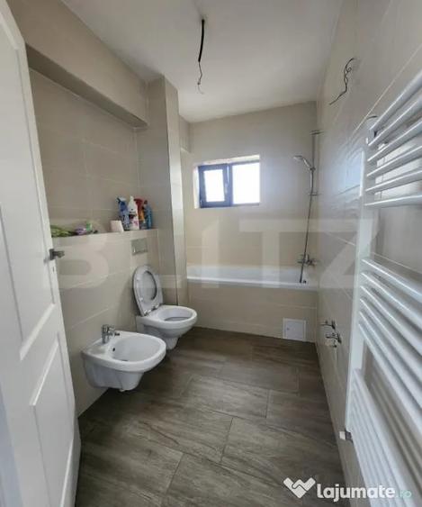 Apartament cu 3 camere semidecomandat, mobilat în Grigorescu