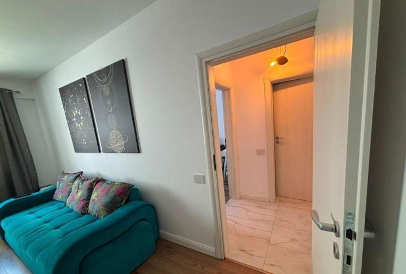 Apartament cu 3 camere decomandat, mobilat în Parcul Carol