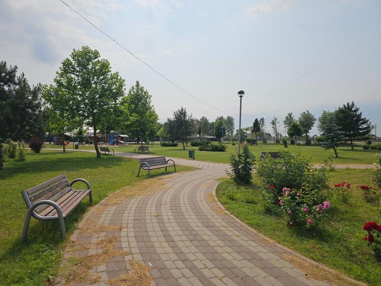 Teren Construcții intravilan de 5465 mp, în Topraisar