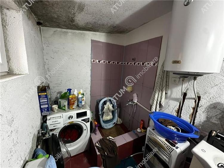 Casă individuală cu 4 camere cu Canalizare în Cristian