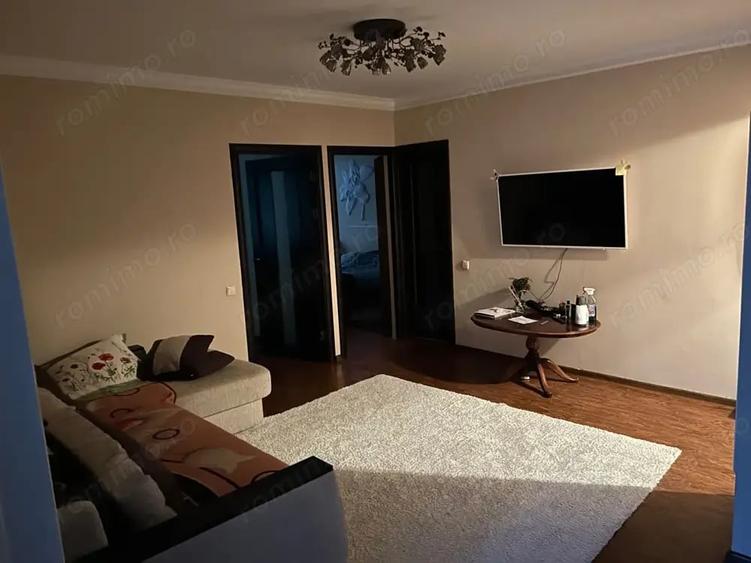 Apartament cu 3 camere decomandat în Militari