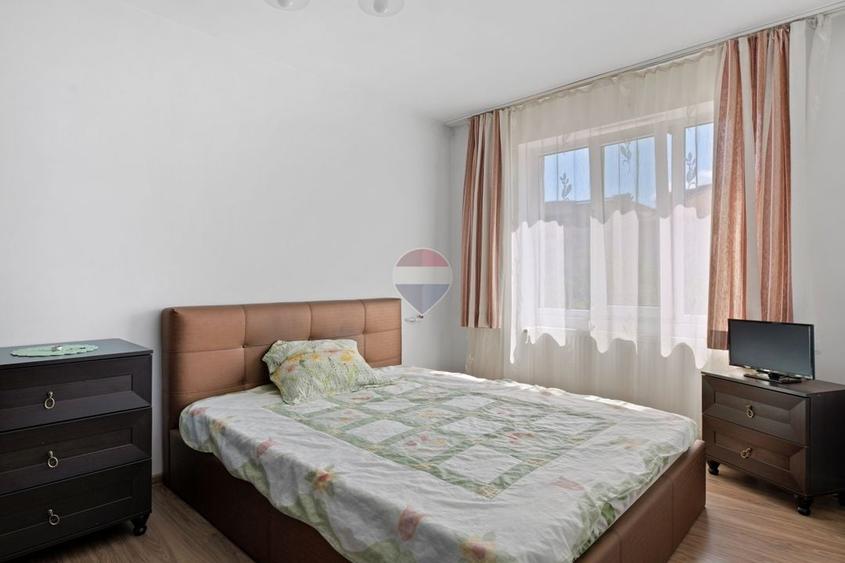 Apartament cu 2 camere decomandat, mobilat în Central