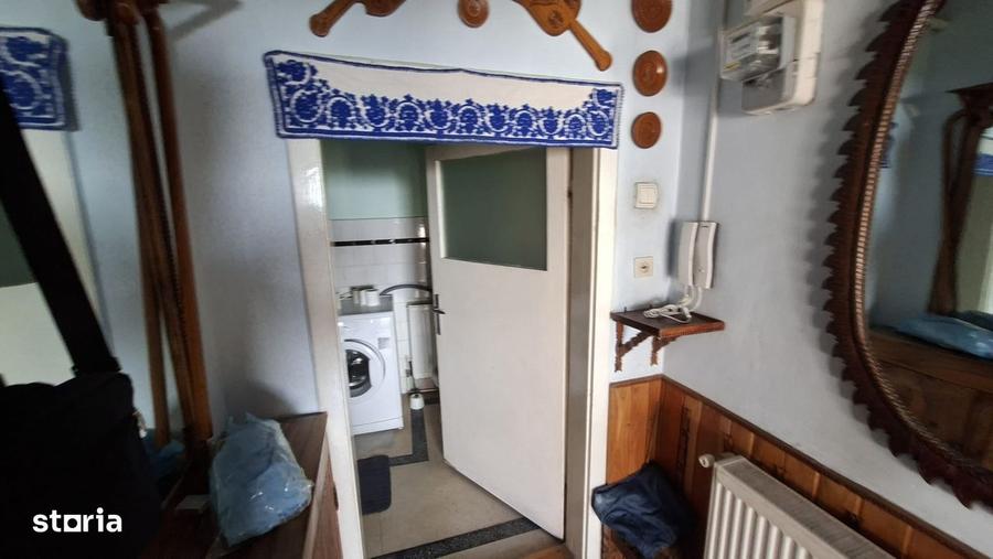 Casă cu 2 camere cu Canalizare în Central