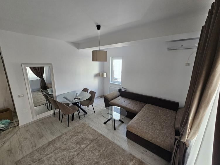 Apartament cu 2 camere decomandat în Roșu