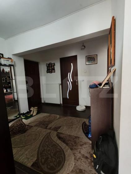 Apartament cu 4 camere decomandat, mobilat în Independenței