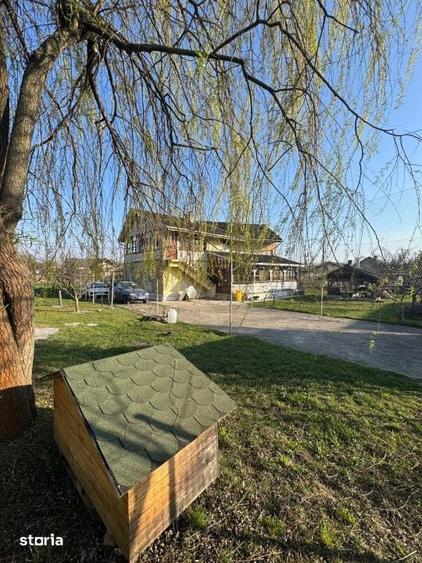 Casă cu 4 camere cu Teren 1400 Mp în Central