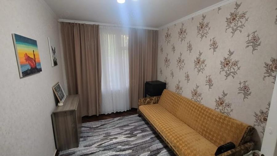 Apartament cu 2 camere decomandat în Lipovei