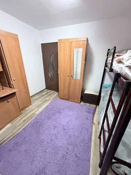 Apartament cu 2 camere semidecomandat în Mioriței