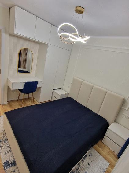 Apartament cu 2 camere semidecomandat în Griviței