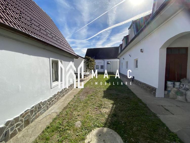 Casă individuală cu 12 camere cu Canalizare în Cristian