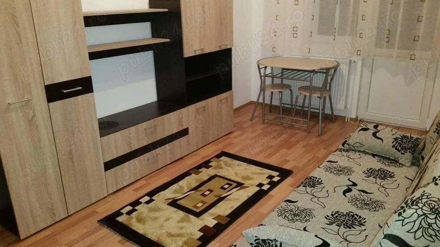 Garsonieră decomandată în Central