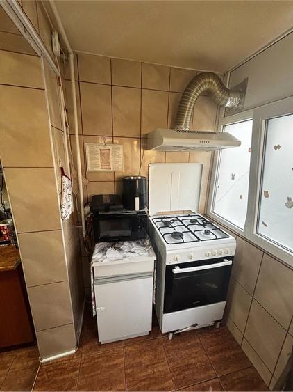 Apartament cu 3 camere decomandat în Rahova
