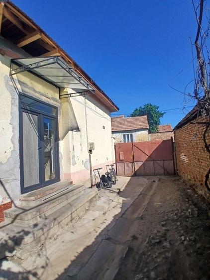Casă cu 2 camere în Gârbova
