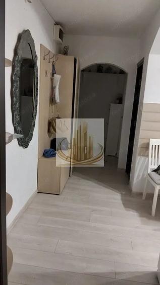 Apartament cu 3 camere semidecomandat în Lipovei